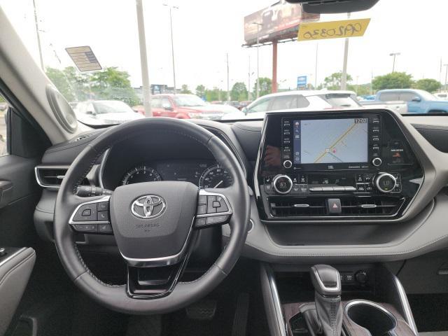 used 2021 Toyota Highlander car, priced at $39,544