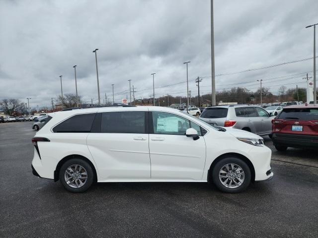 new 2025 Toyota Sienna car, priced at $43,735