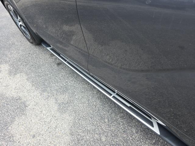 used 2024 Toyota Highlander car, priced at $43,998