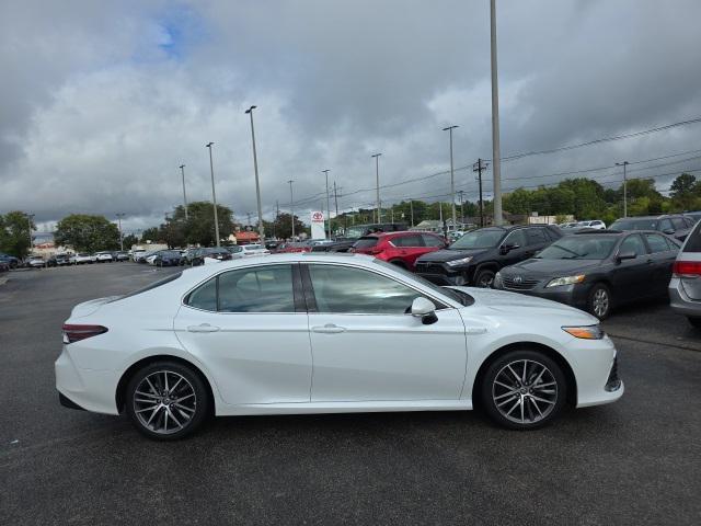 used 2021 Toyota Camry Hybrid car, priced at $26,994