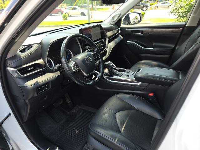 used 2022 Toyota Highlander Hybrid car, priced at $41,923