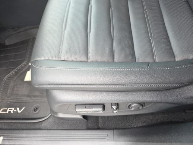 used 2025 Honda CR-V car, priced at $35,815
