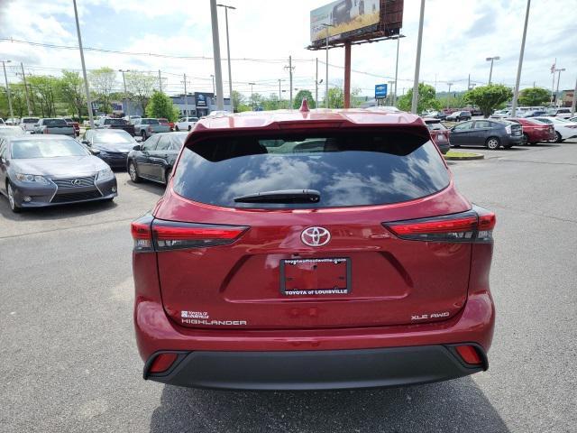 used 2021 Toyota Highlander car, priced at $35,333