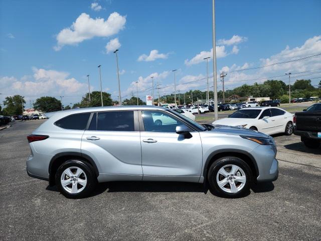 used 2023 Toyota Highlander car, priced at $34,715