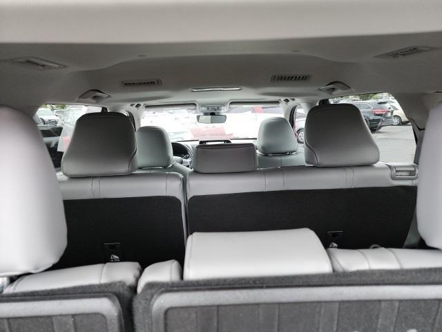 used 2022 Toyota Highlander car, priced at $36,888