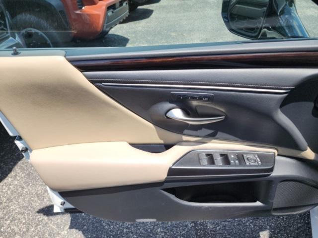 used 2020 Lexus ES 350 car, priced at $34,998