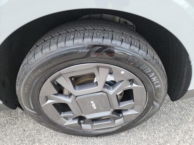 used 2025 Kia Carnival Hybrid car, priced at $47,990