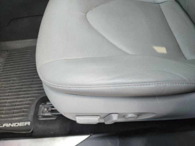 used 2020 Toyota Highlander car, priced at $34,728