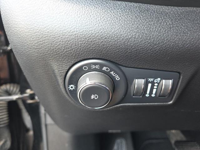 used 2022 Jeep Compass car, priced at $25,998