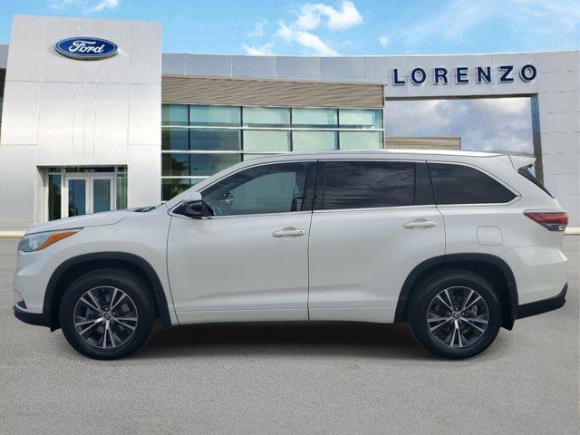 used 2016 Toyota Highlander car, priced at $20,990