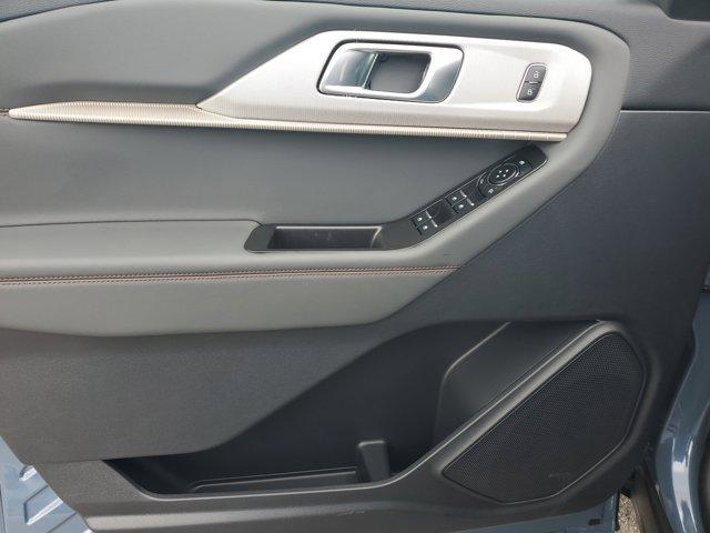 new 2025 Ford Explorer car, priced at $37,760