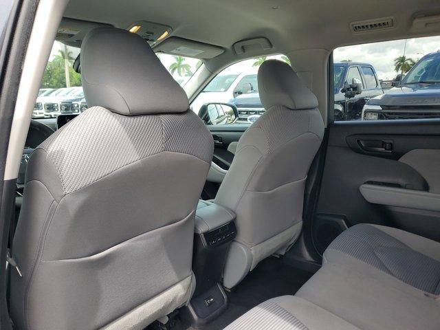 used 2020 Toyota Highlander car, priced at $25,880