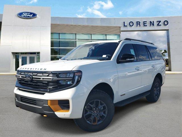 new 2025 Ford Expedition car, priced at $76,540
