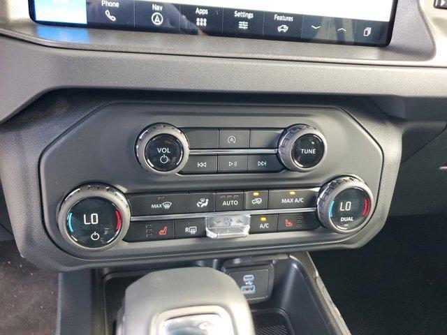 new 2025 Ford Bronco car, priced at $39,040