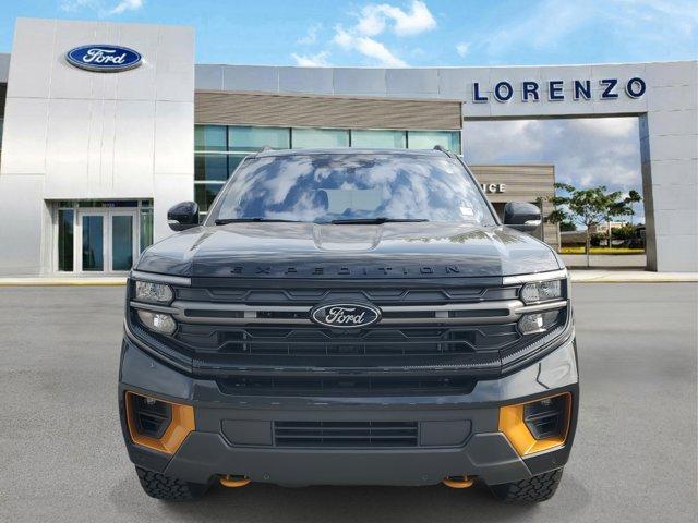 new 2025 Ford Expedition car, priced at $75,025