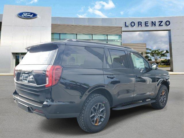 new 2025 Ford Expedition car, priced at $75,025