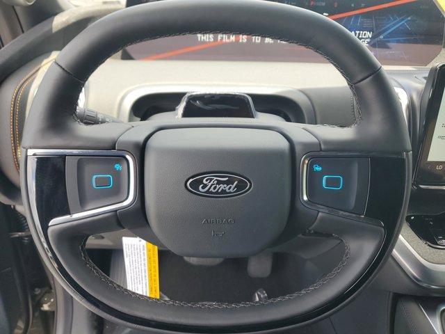 new 2025 Ford Expedition car, priced at $75,025
