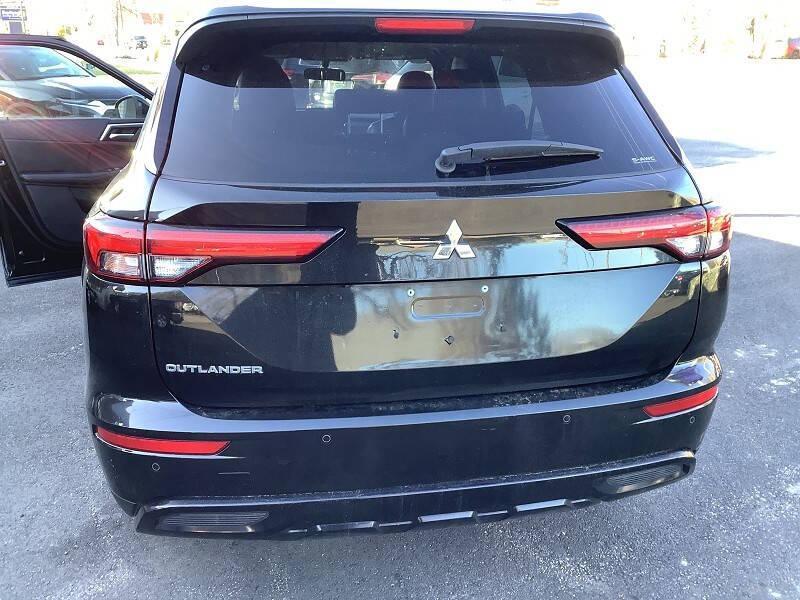 used 2022 Mitsubishi Outlander car, priced at $22,900