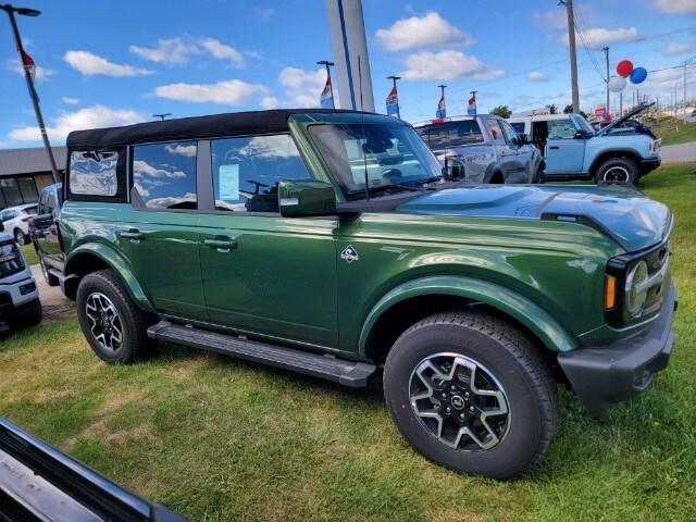 new 2024 Ford Bronco car, priced at $53,306