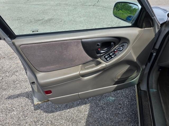 used 2002 Chevrolet Malibu car, priced at $3,999
