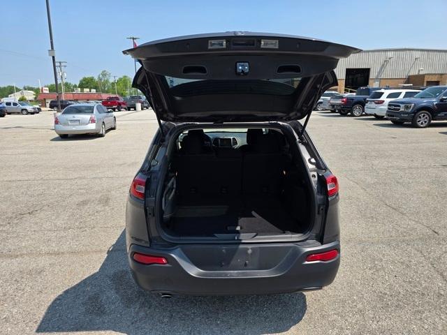 used 2015 Jeep Cherokee car, priced at $11,500