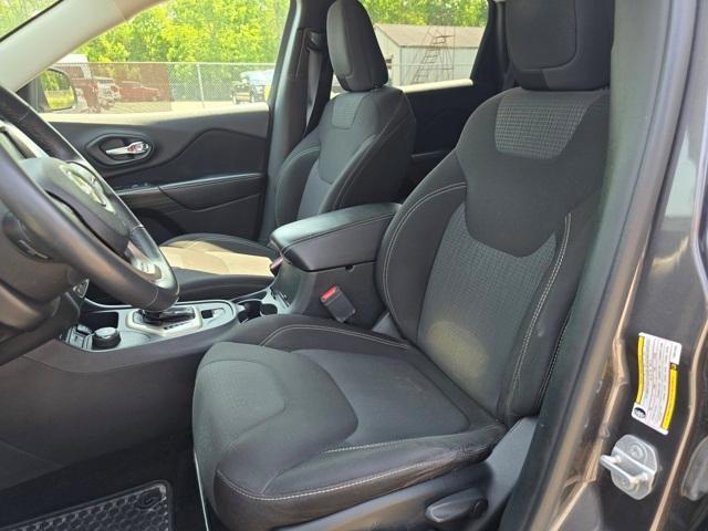 used 2015 Jeep Cherokee car, priced at $11,500