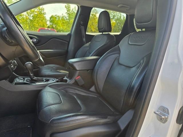 used 2019 Jeep Cherokee car, priced at $17,569