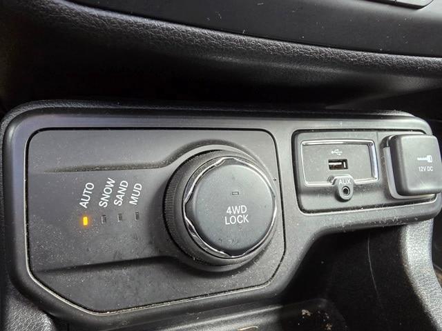 used 2020 Jeep Renegade car, priced at $16,365