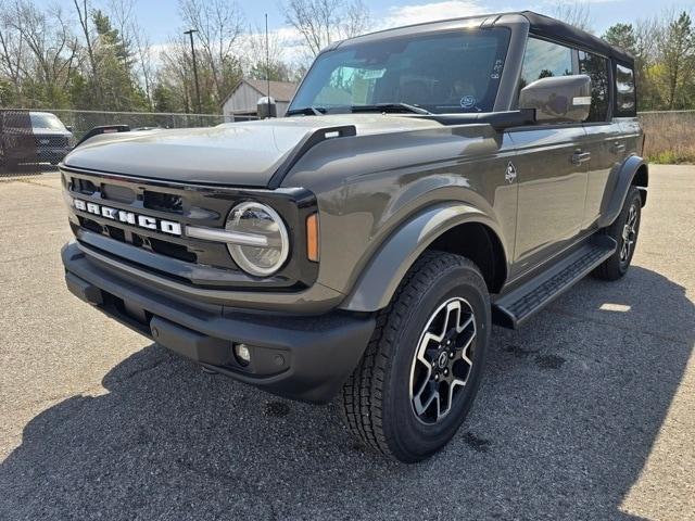 new 2025 Ford Bronco car, priced at $51,552
