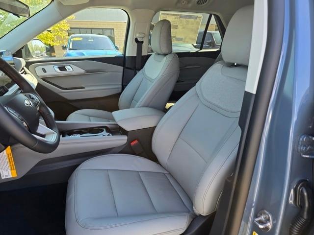 new 2025 Ford Explorer car, priced at $44,647