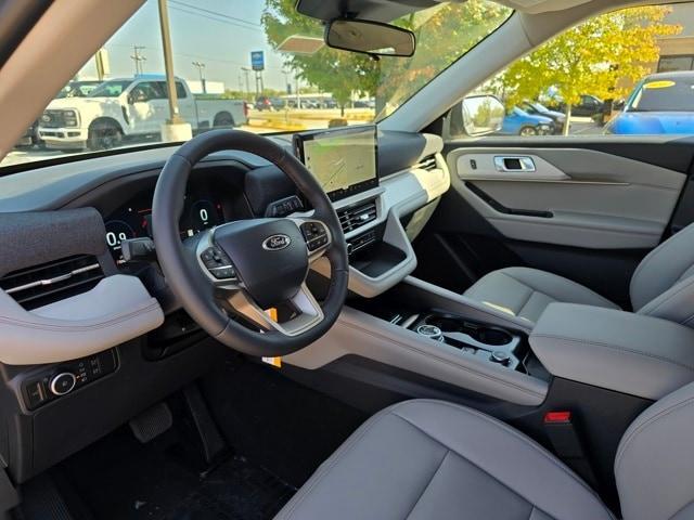 new 2025 Ford Explorer car, priced at $44,647