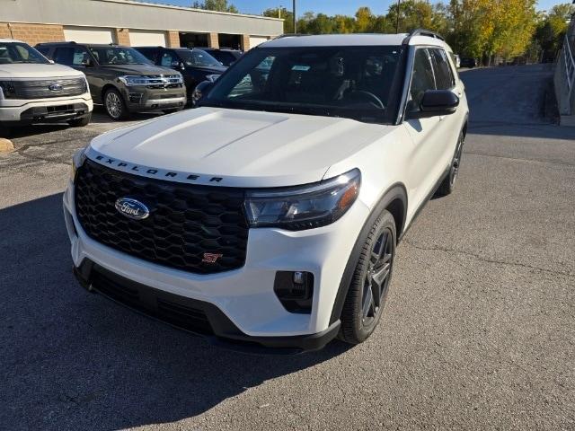 new 2025 Ford Explorer car, priced at $58,595