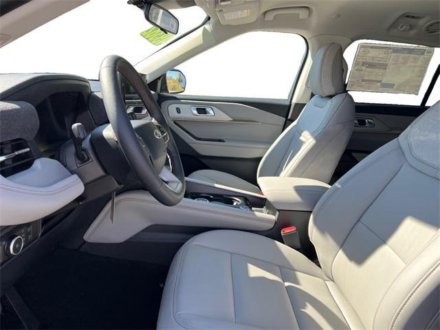 new 2025 Ford Explorer car, priced at $49,382