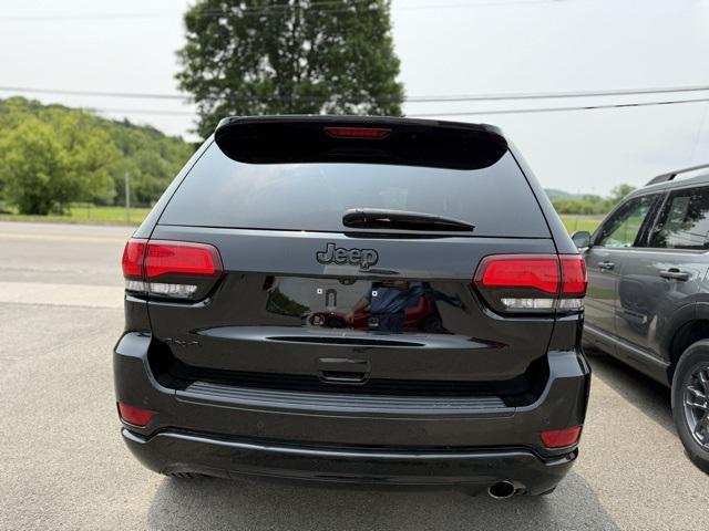 used 2018 Jeep Grand Cherokee car, priced at $23,551