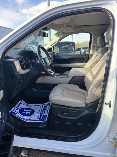 used 2024 Ford Expedition car, priced at $60,918