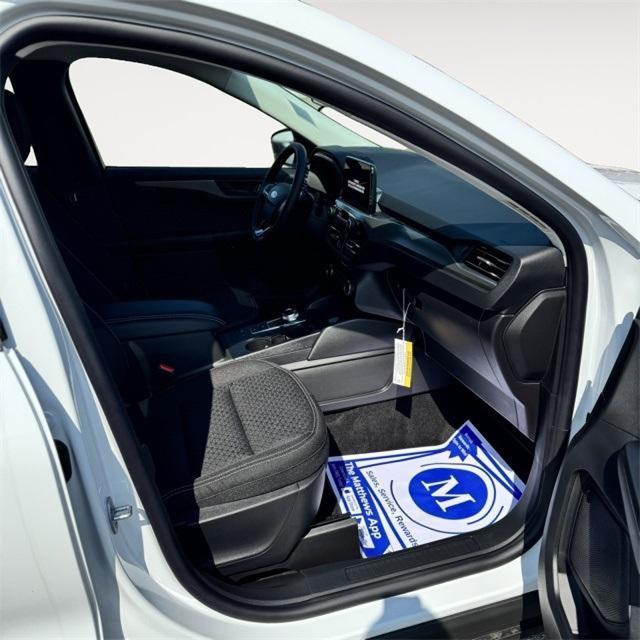 new 2025 Ford Escape car, priced at $30,282
