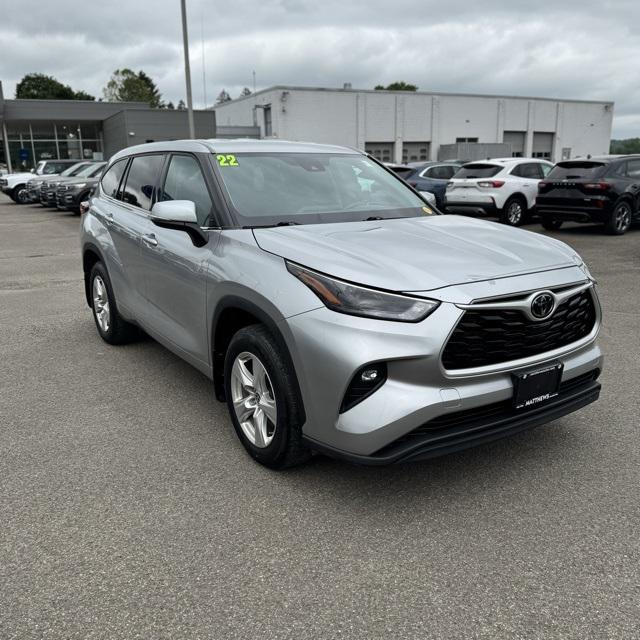 used 2022 Toyota Highlander car, priced at $30,472
