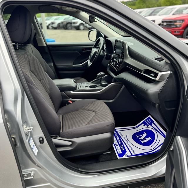 used 2022 Toyota Highlander car, priced at $30,472