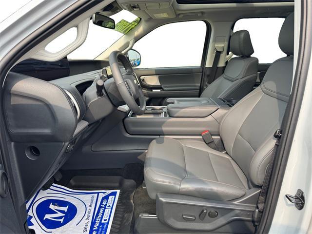 new 2025 Ford Expedition car, priced at $71,605