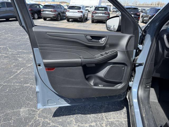new 2025 Ford Escape car, priced at $30,275