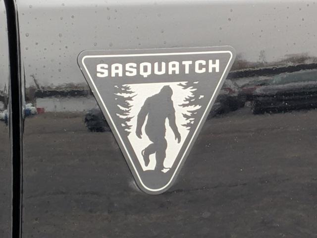 new 2025 Ford Bronco car, priced at $48,195