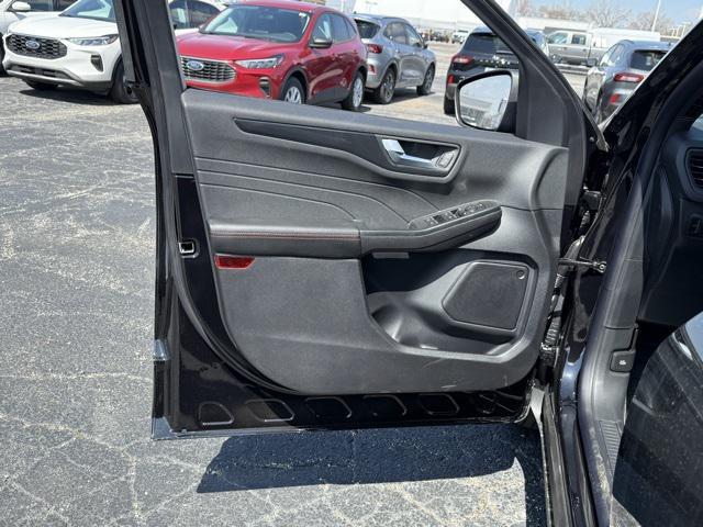 new 2025 Ford Escape car, priced at $32,038
