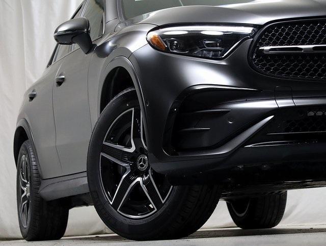 new 2025 Mercedes-Benz GLC 300 car, priced at $71,055