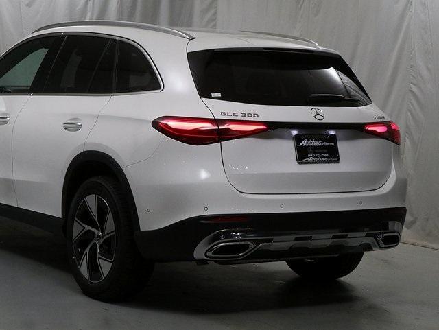 new 2024 Mercedes-Benz GLC 300 car, priced at $51,785