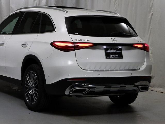 new 2026 Mercedes-Benz GLC 300 car, priced at $60,425