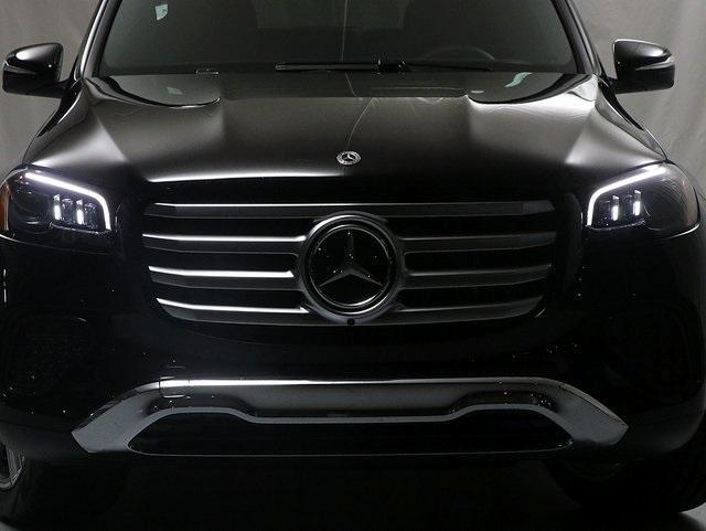 new 2025 Mercedes-Benz GLS 450 car, priced at $96,525