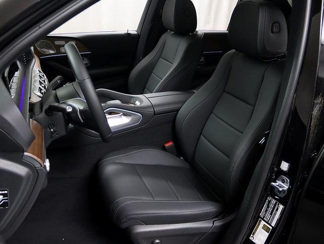 new 2025 Mercedes-Benz GLE 450 car, priced at $81,245