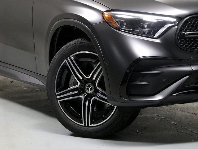 new 2025 Mercedes-Benz GLC 300 car, priced at $66,595