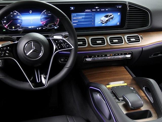 new 2025 Mercedes-Benz GLE 450 car, priced at $80,145