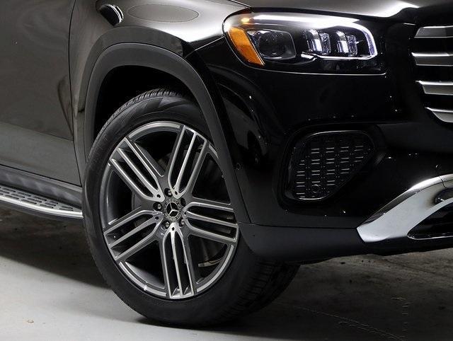 new 2025 Mercedes-Benz GLS 450 car, priced at $94,045